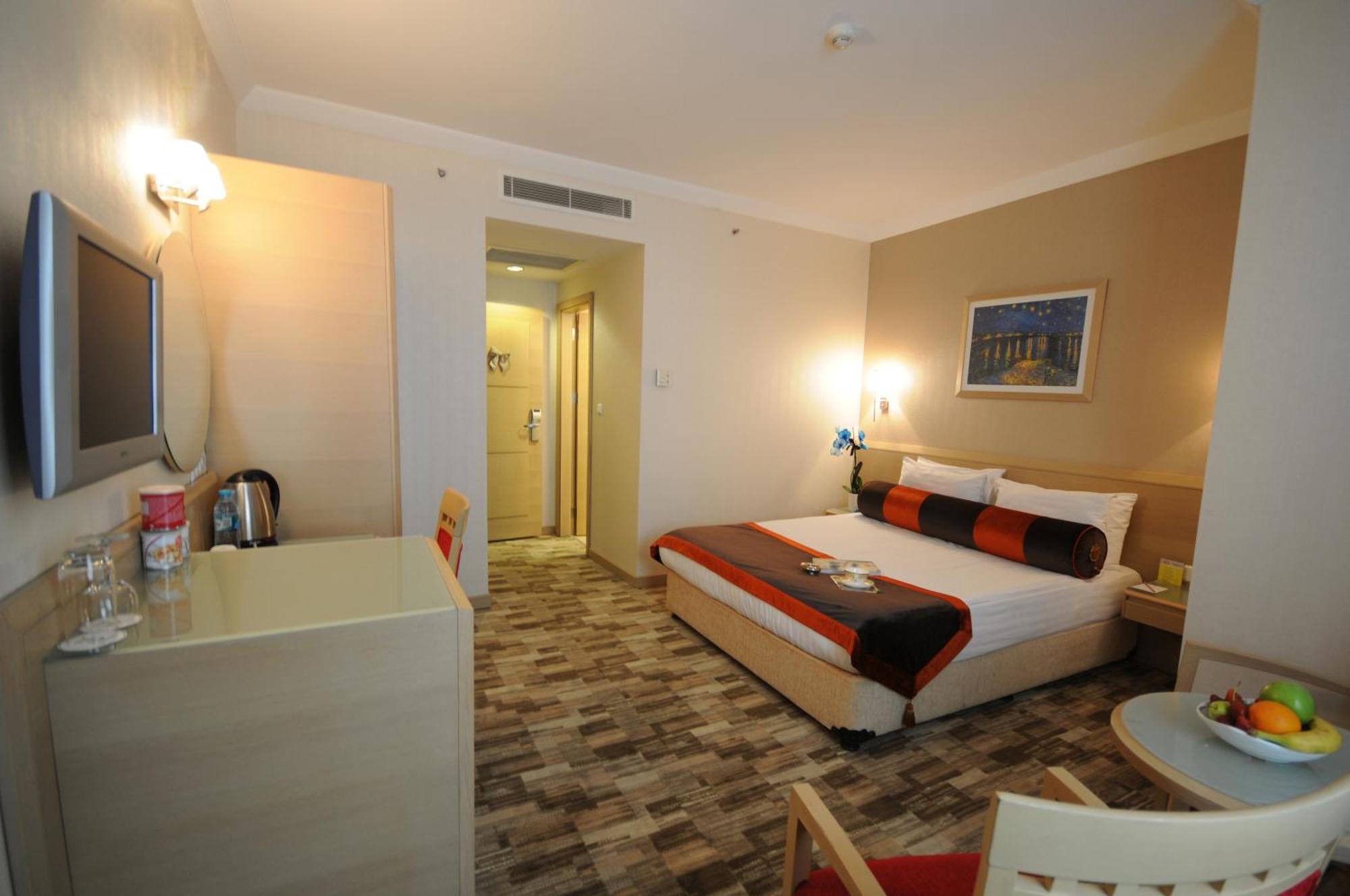 Sv Business Hotel Taksim Истанбул Екстериор снимка