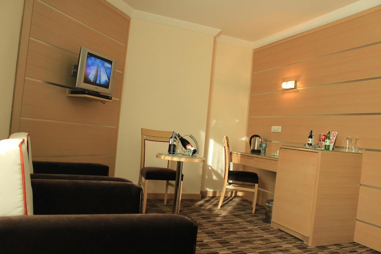 Sv Business Hotel Taksim Истанбул Екстериор снимка